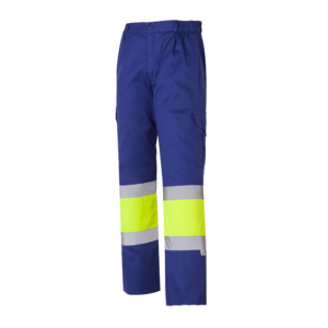 Calças multibolsos combinadas com forro
